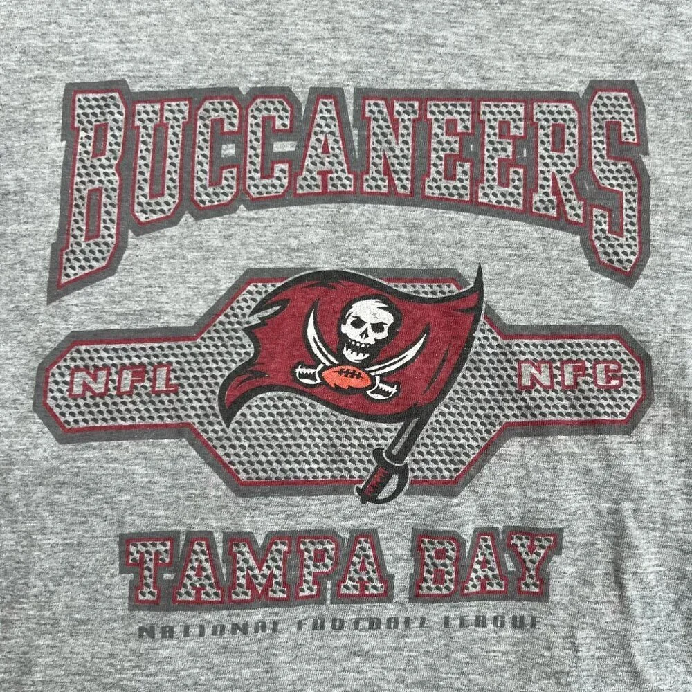 Y2K NFL Tampa Bay Buccaneers Gray Cotton Graphic T-Shirt Size S